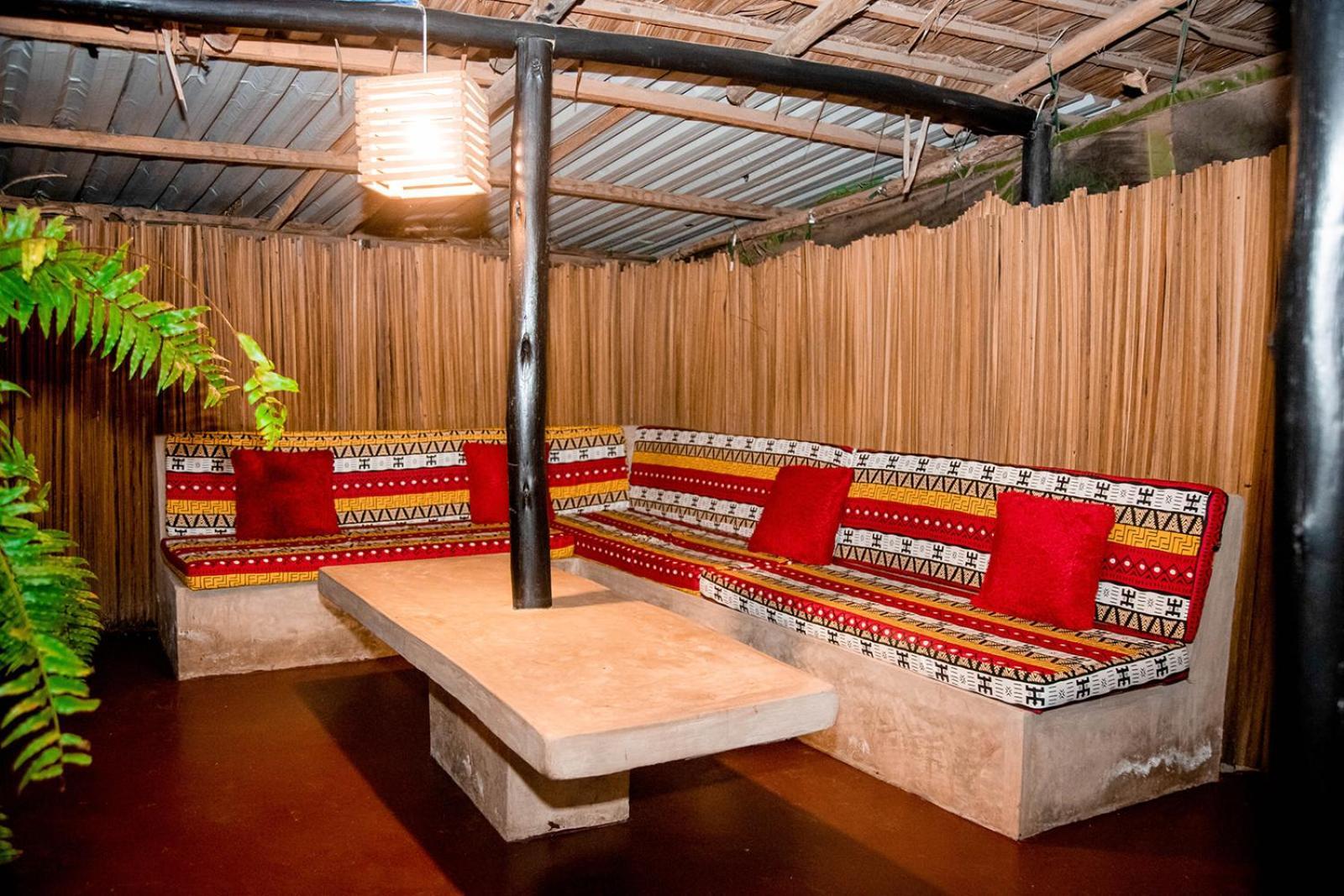 Freedom Inn Аруша Екстериор снимка